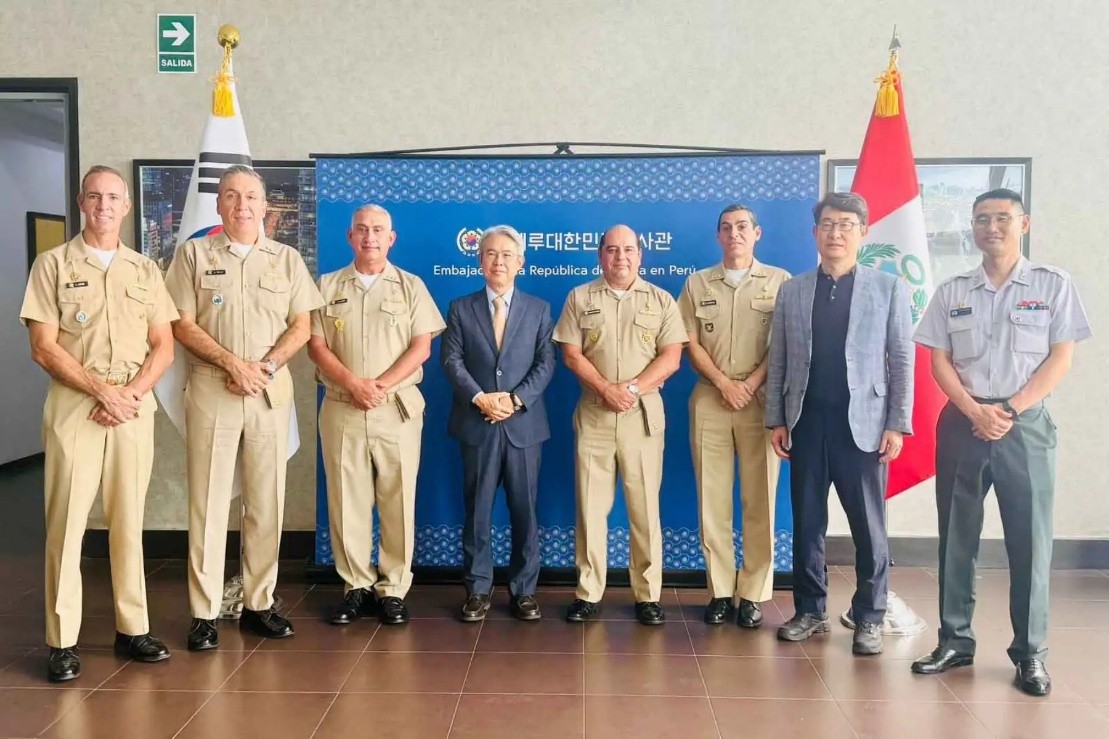 Marina de Guerra y embajada de Corea revisan avances en proyectos para modernizar capacidades navales